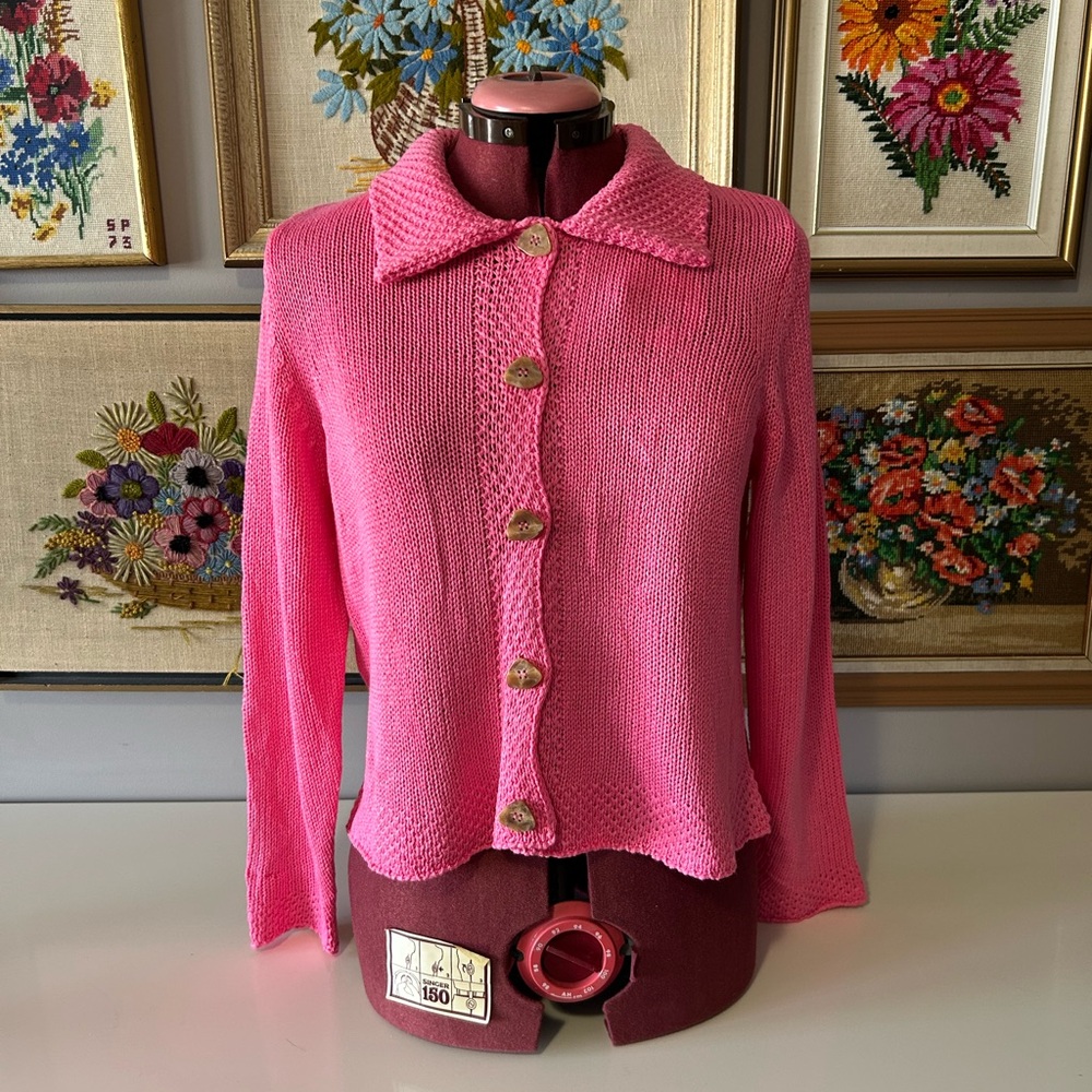 Woman’s Marble brand pink sweater Size S